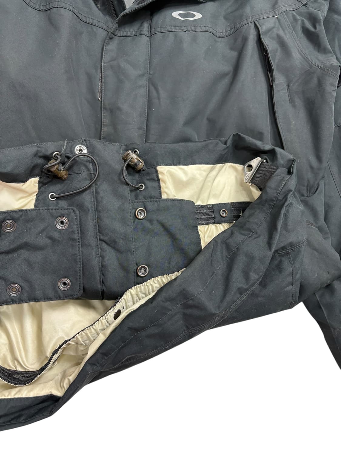 오클리 패딩 점퍼 블랙 상품이미지6