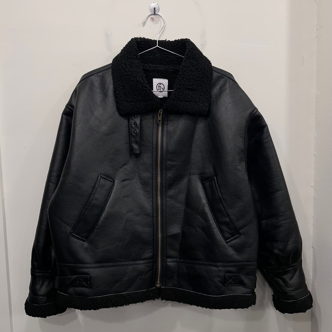 오프룩 양털 하이넥 비건레더 무스탕 상품이미지2