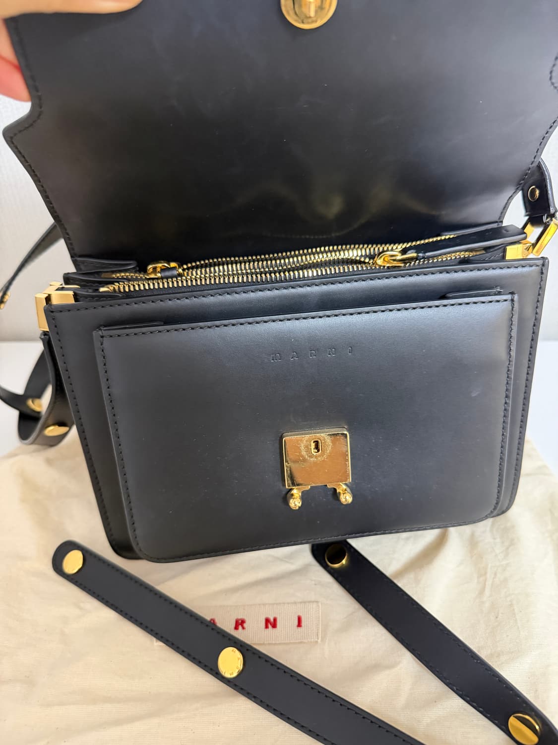 마르니 트렁크백 미디움 블랙 상품이미지5