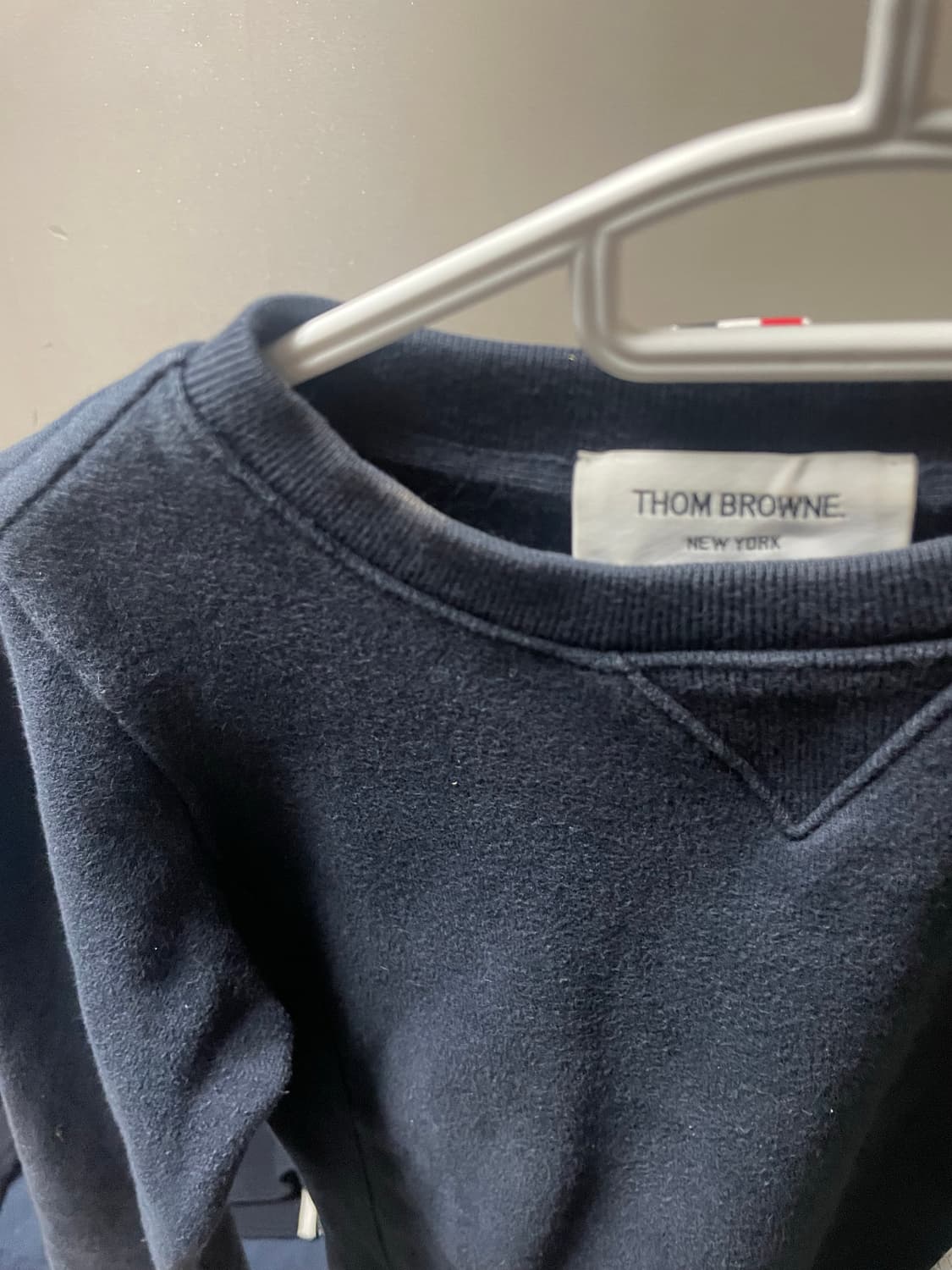 [정품] 톰브라운 사선완장 맨투맨 상품이미지6