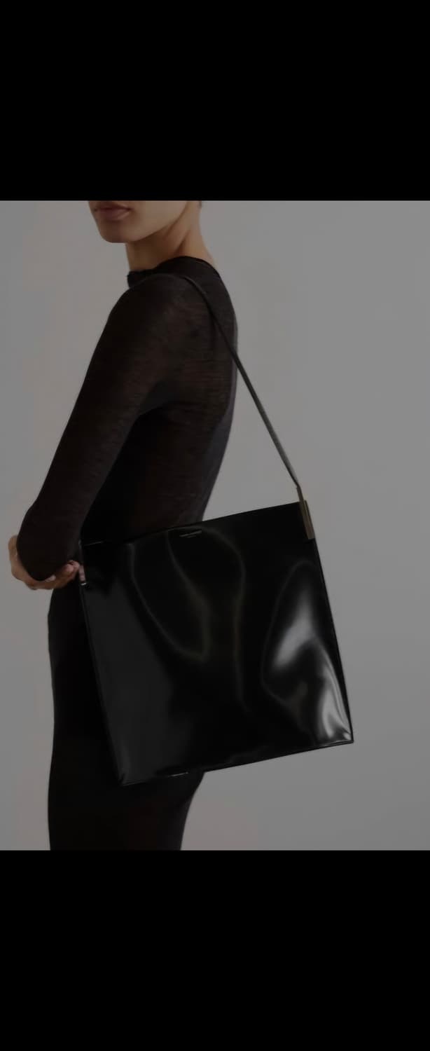 [미착용/새제품] 생로랑 수잔 리지드 숄더백(로제착용) 상품이미지9