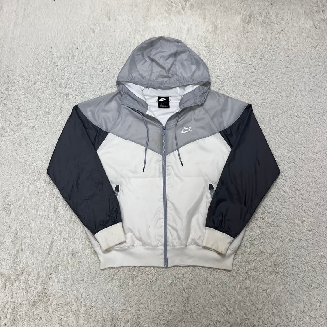 Nike grey Windrunner windbreaker 상품이미지4