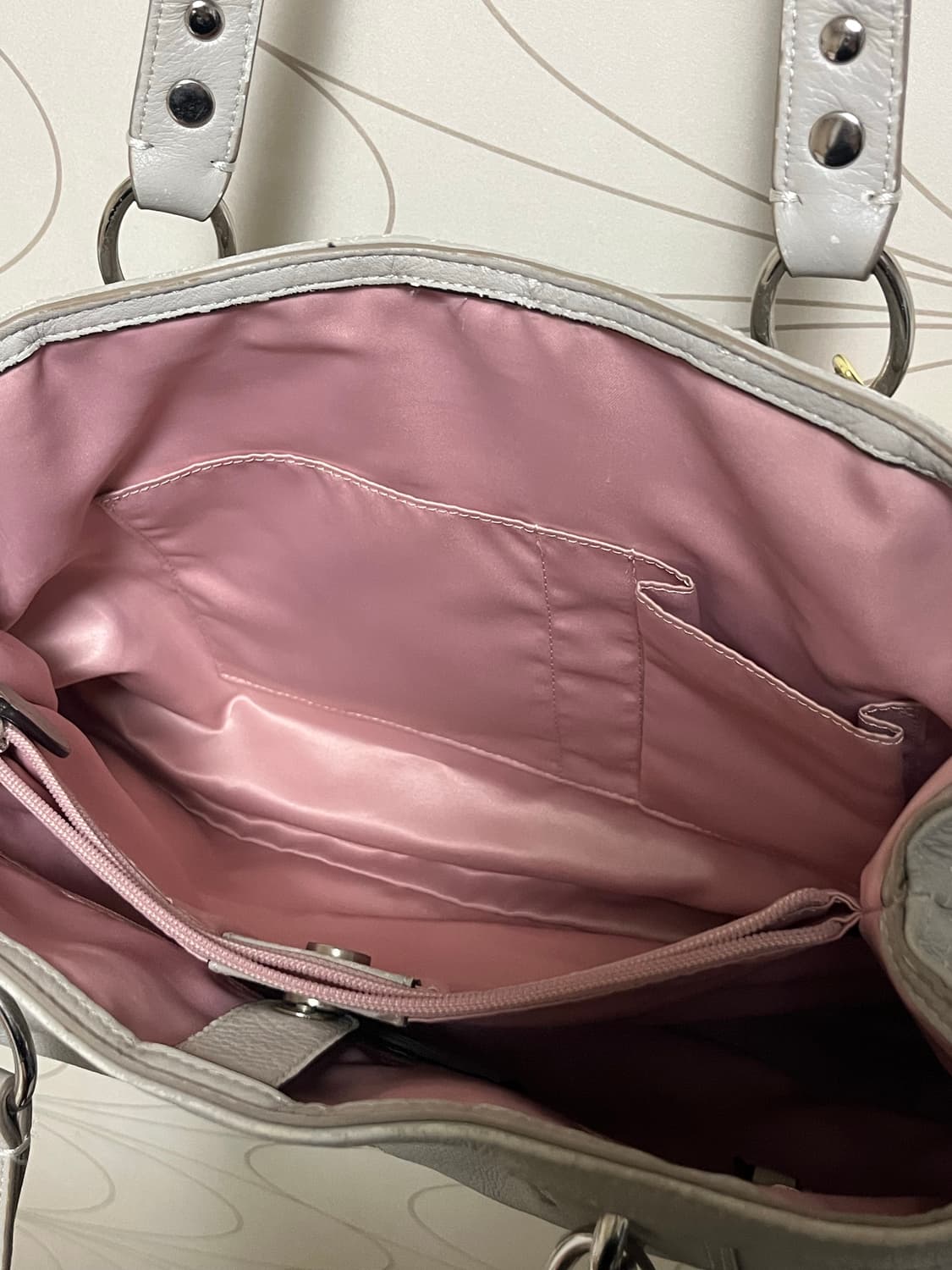 코치 그레이 숄더백 상품이미지4