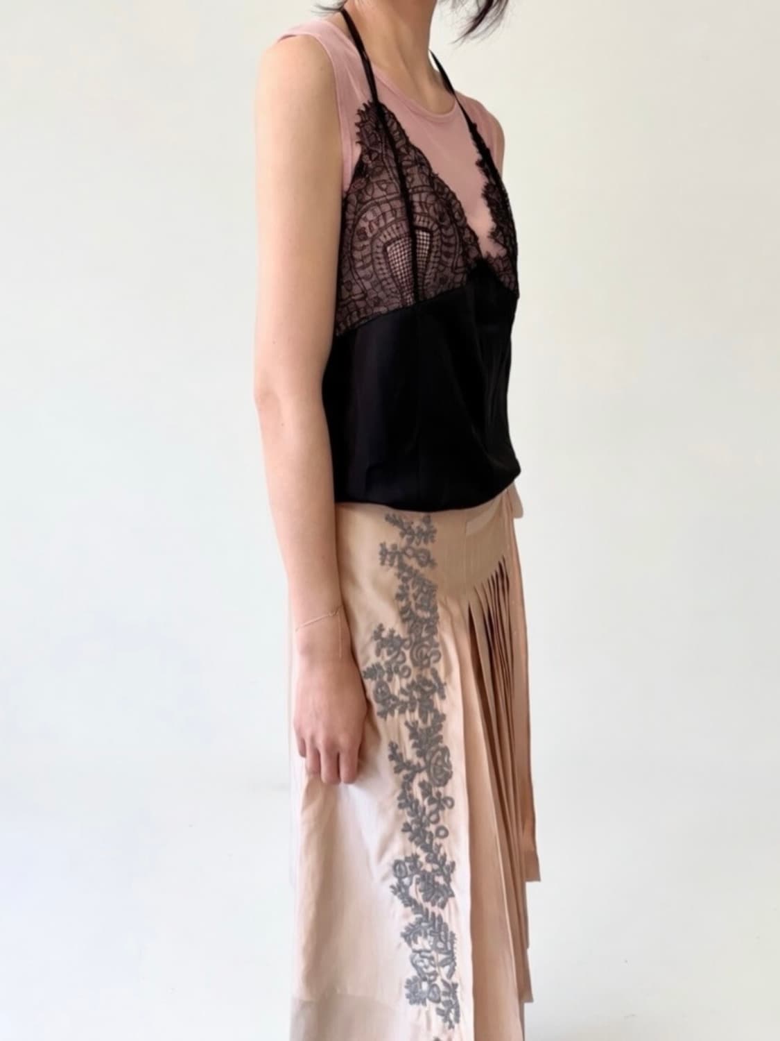 Essentiel Antwerp skirt 비즈 자수 플리츠 스커트 상품이미지1