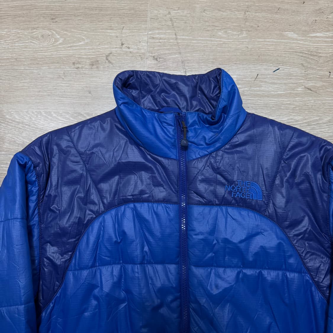 노스페이스 자수로고 경량패딩 상품이미지2