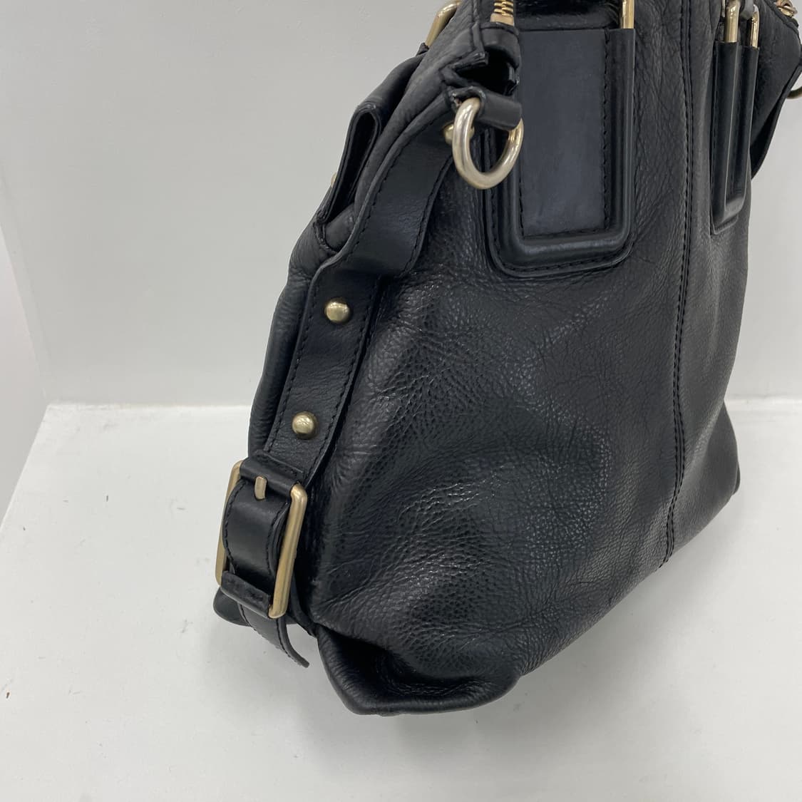 지방시 블랙 레더 나이팅게일 토트백 상품이미지4