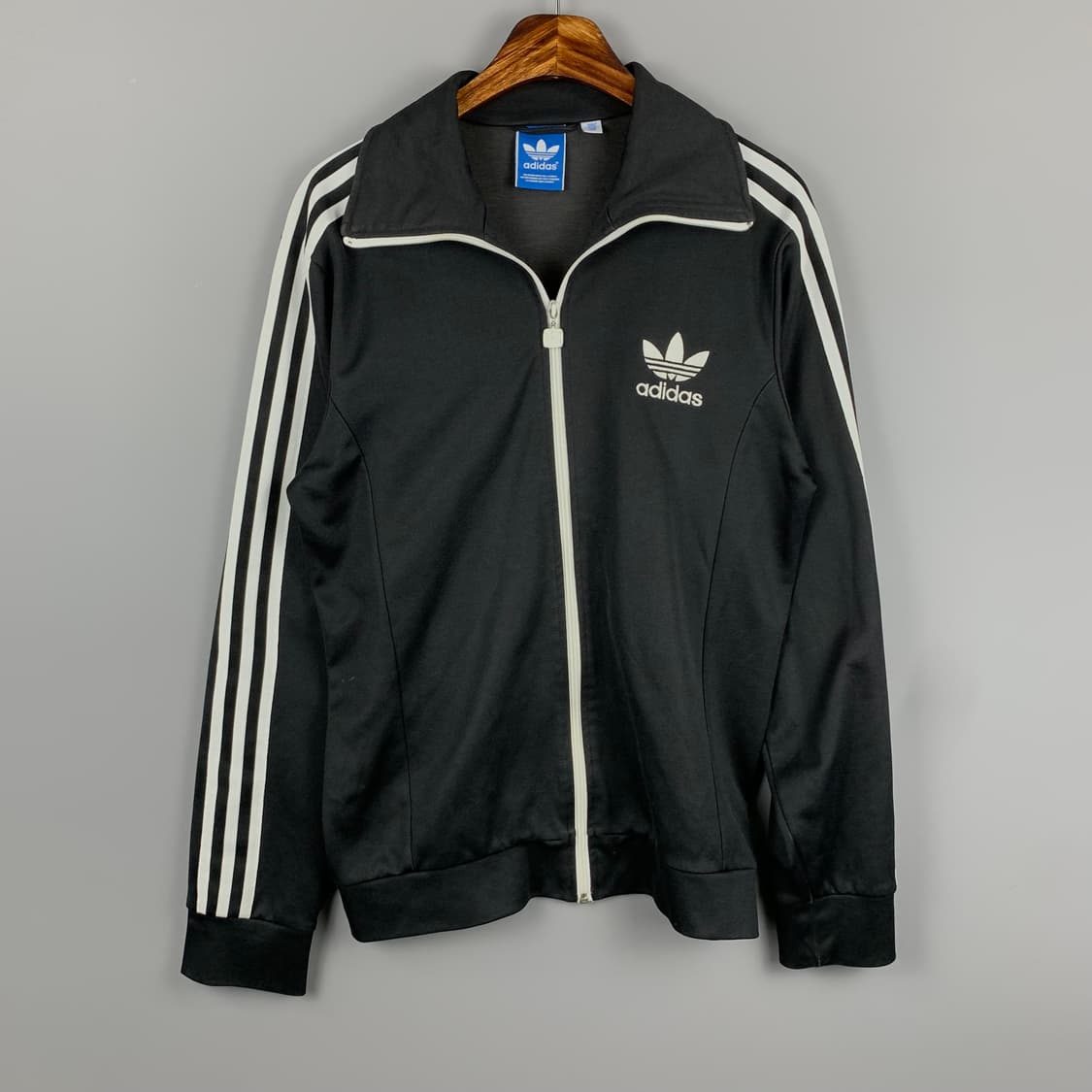 아디다스 유로파 블랙 트랙 져지 상품이미지2