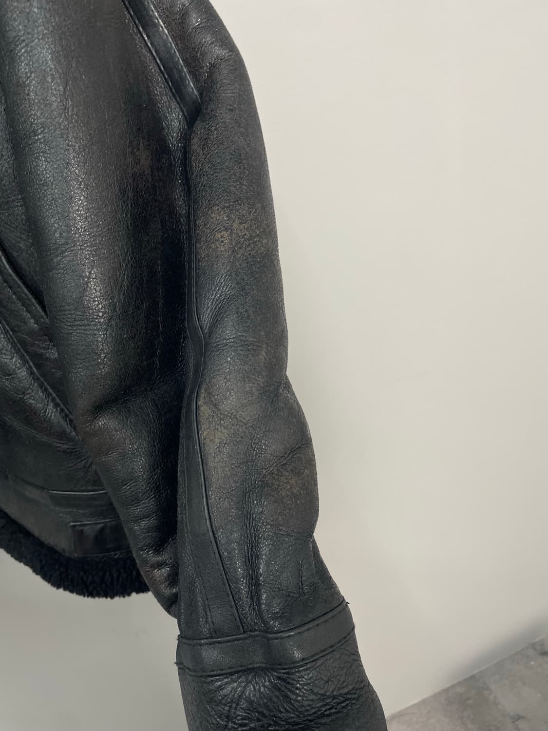 스투시 B-3 블랙 램스킨 무스탕 레더자켓 H2360 상품이미지7