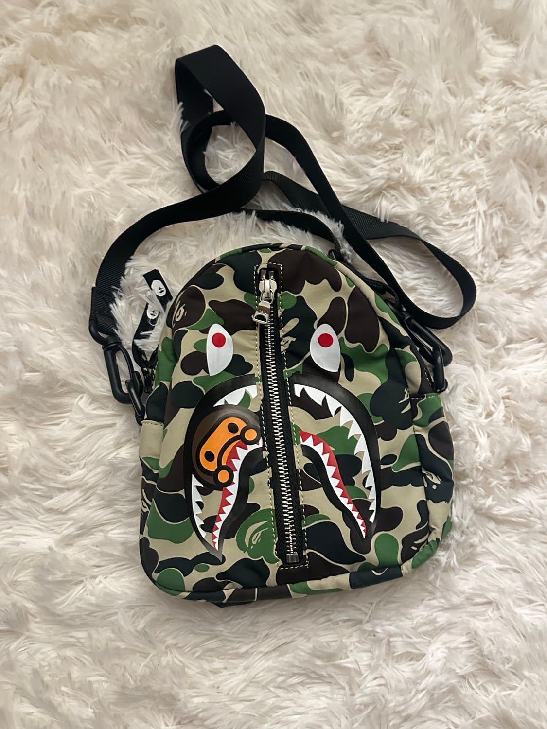 베이프 ABC 카모 마일로 샤크 미니 숄더 백 상품이미지1