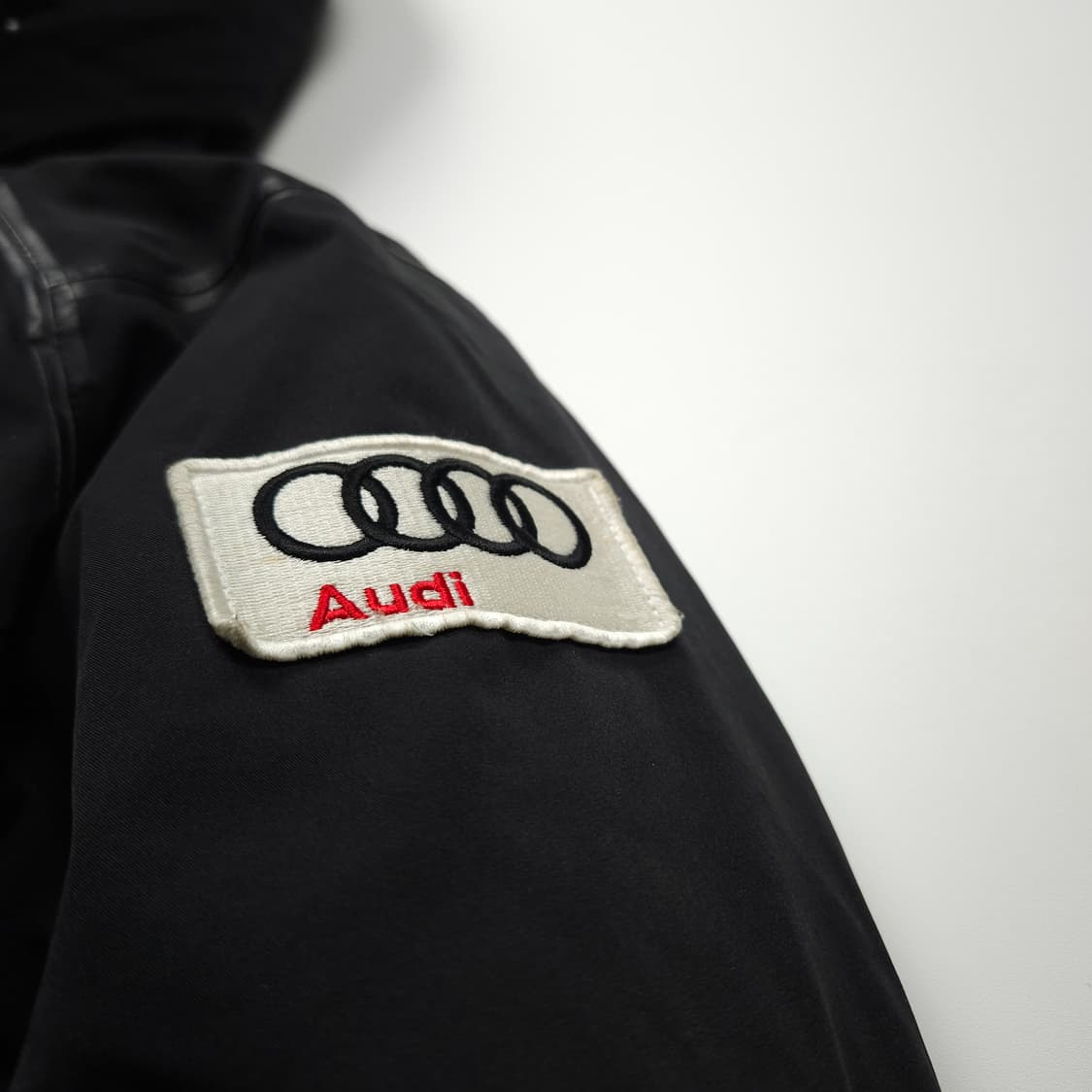 데상트 아우디 스위스 스키 다운 패딩 (XL) 상품이미지4