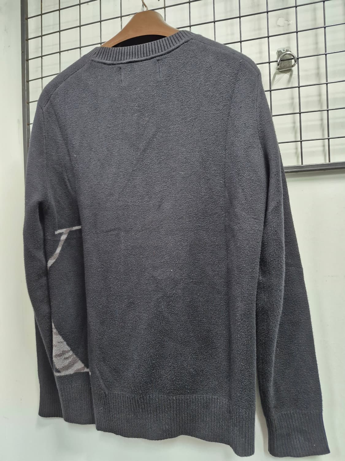 95M 캘빈클라인진 CK 로고 블랙 니트. 상품이미지7