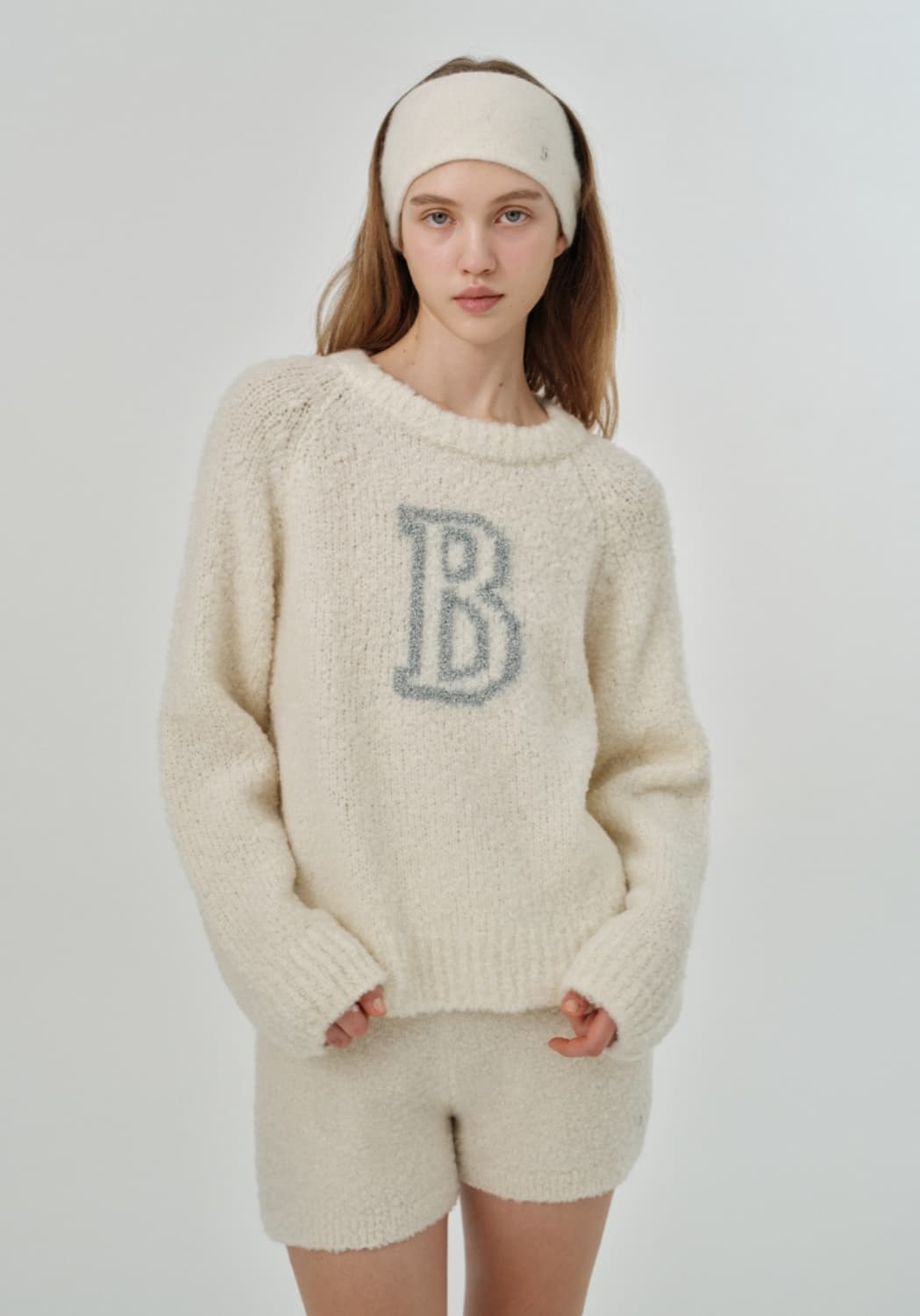 더바넷 알파벳 부클 니트 상품이미지2