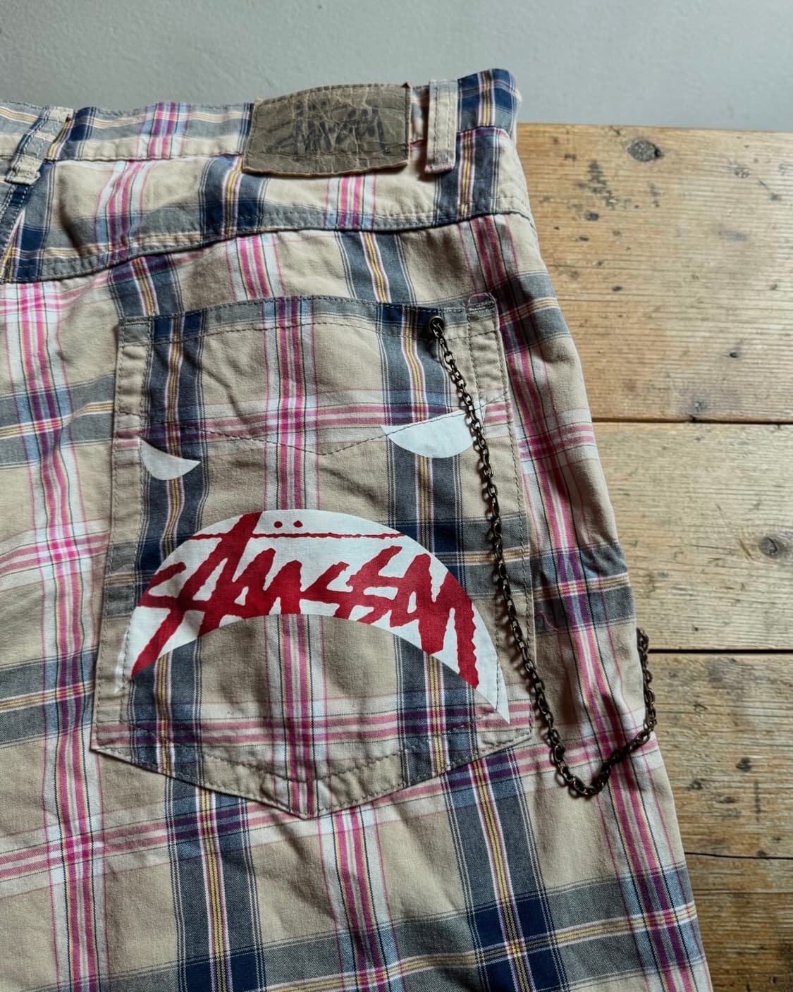 90s~00s 올드 스투시 샤크마우스 체크 반바지 (바지체인 달려있음) 상품이미지1