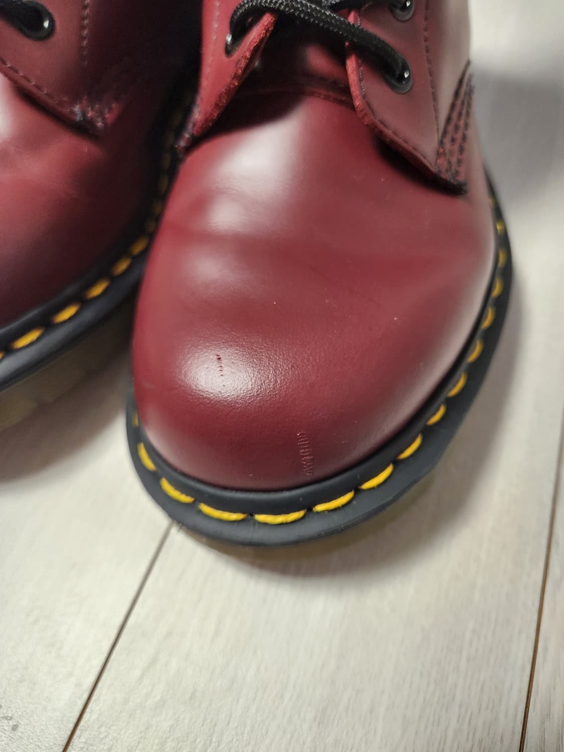 닥터마틴 1460 체리레드 사이즈 UK3 EU36 약235mm

사진처럼 상품이미지8