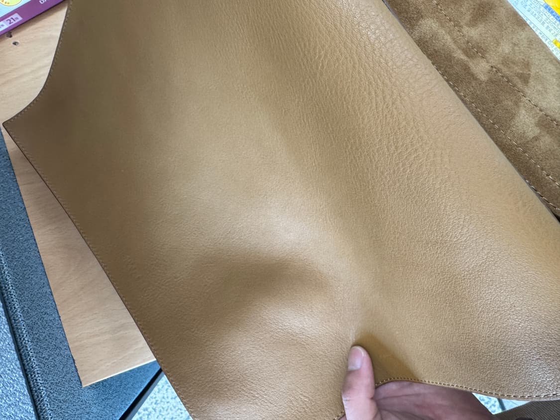 로에베 플라멩코 스웨이드 사첼백 상품이미지7