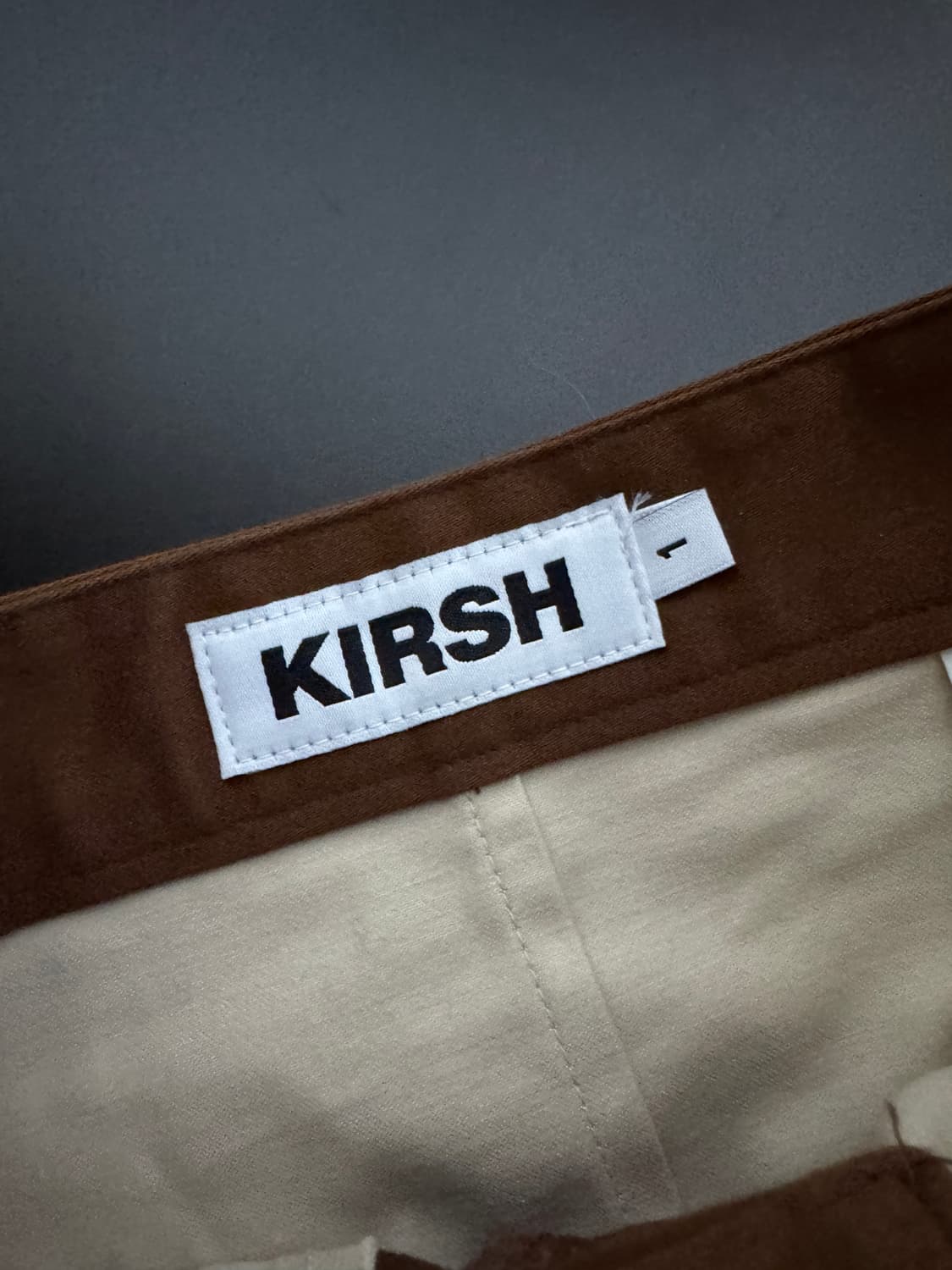 여성 키르시 22년도 로우 웨이스트 플리츠 스커트 [브라운] 상품이미지4