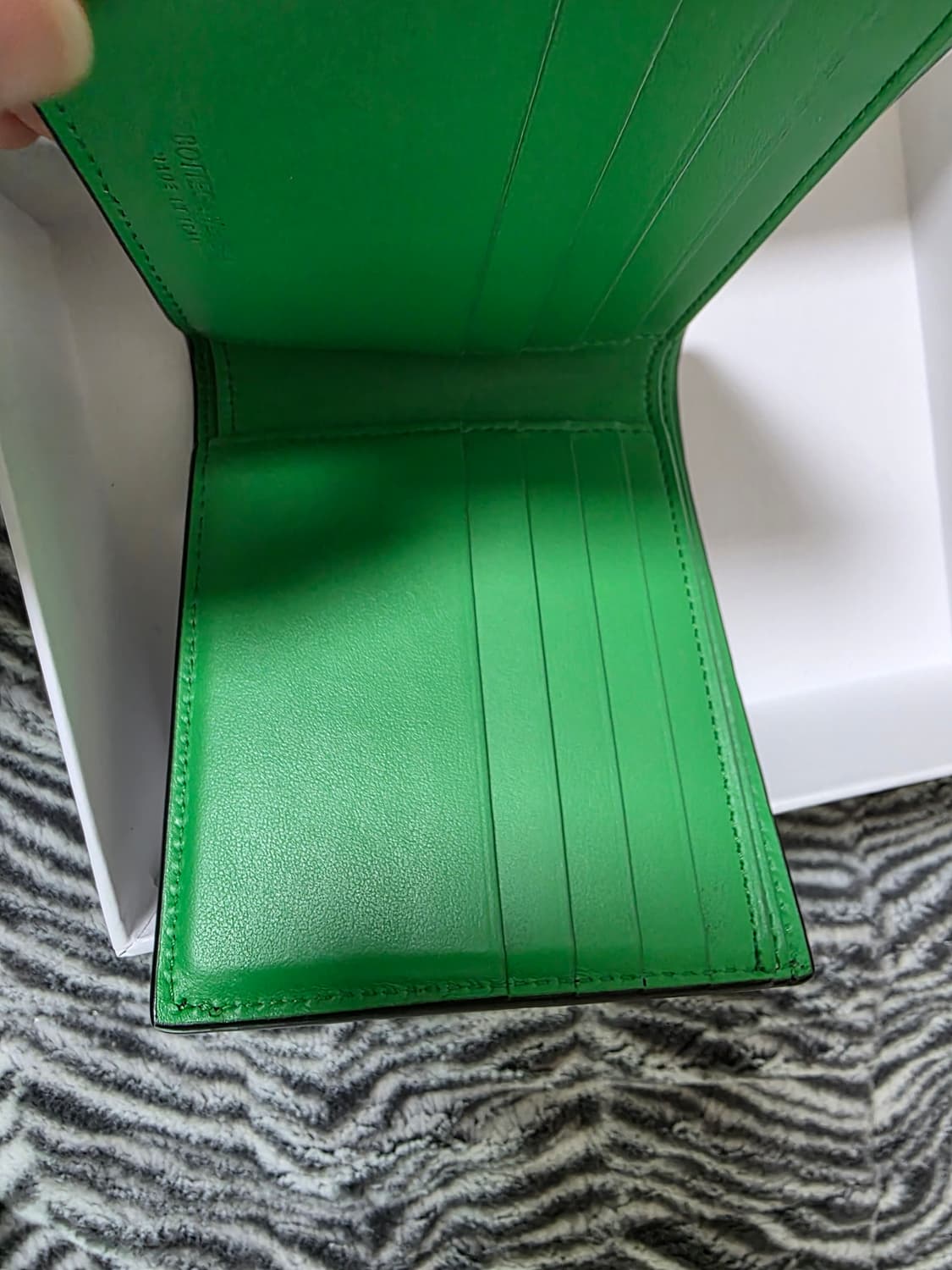 보테가베네타 지갑 상품이미지3