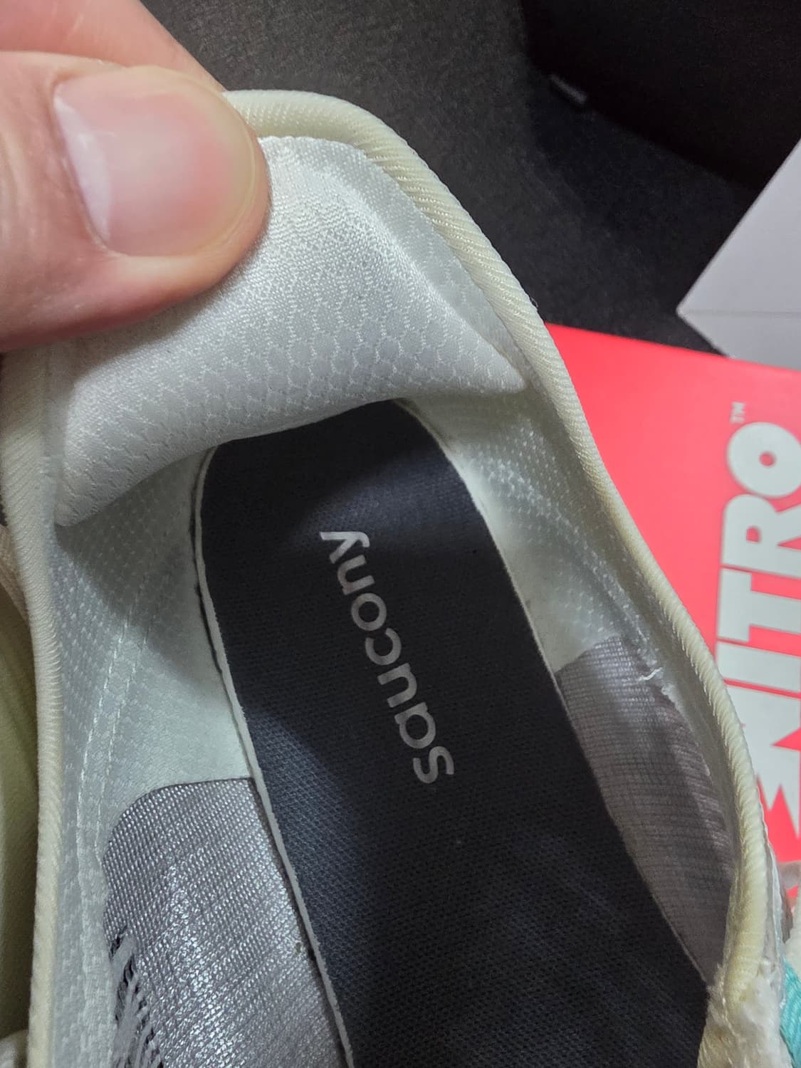 Saucony 엔돌핀 엘리트 2 운동화  /사이즈 290 팔아요 !!  상품이미지10