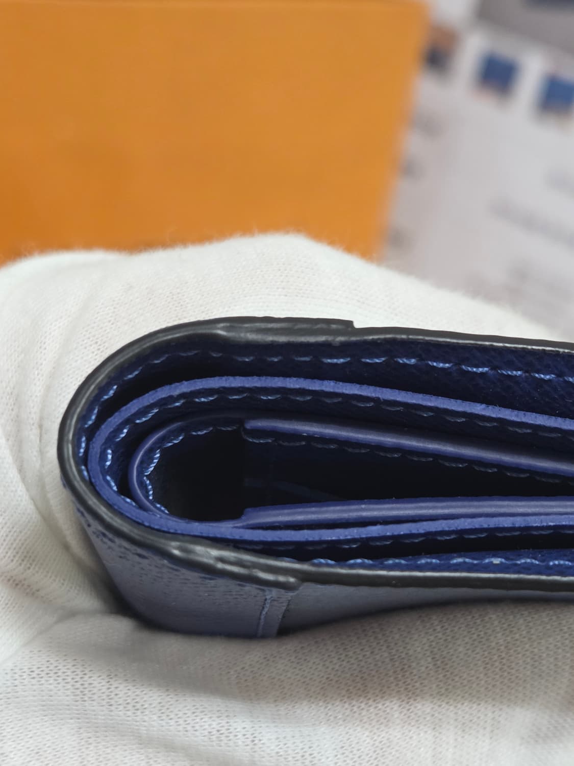 [새상품급] 루이비통 모노그램 마카사르 멀티플 월릿 Blue 상품이미지5