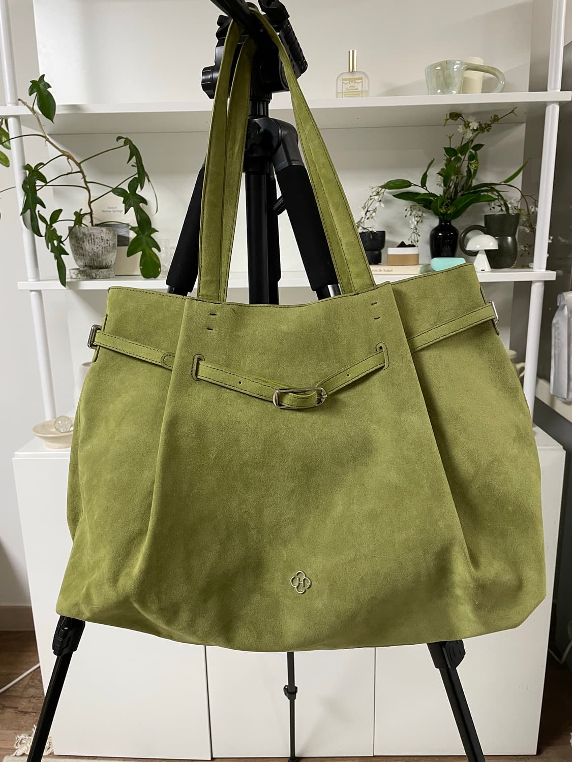 히어리 스웨이드 그린 가방 상품이미지1