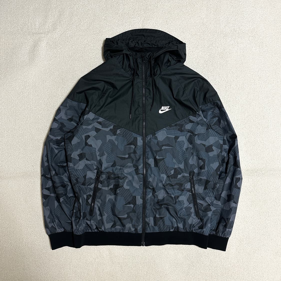 나이키 NSW 카모 윈드러너 상품이미지2