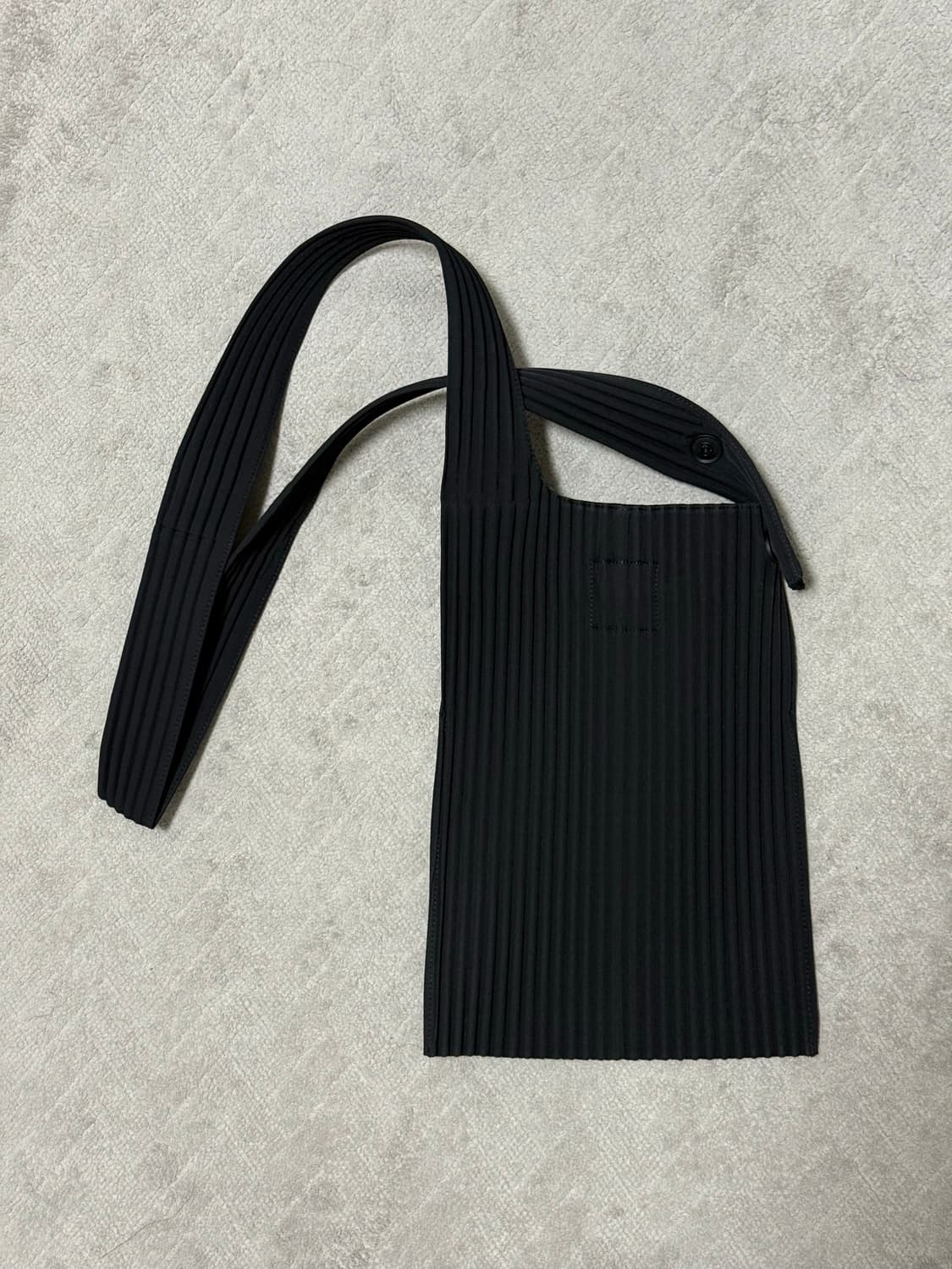 이세이미야케 옴므플리세 미디움 포켓백 상품이미지3