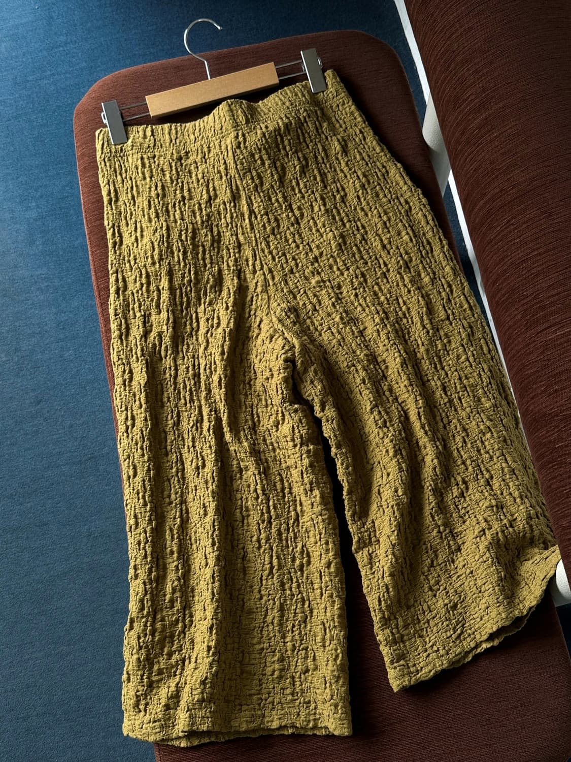 Volume fabric stretched banded 3/4 pants 상품이미지1
