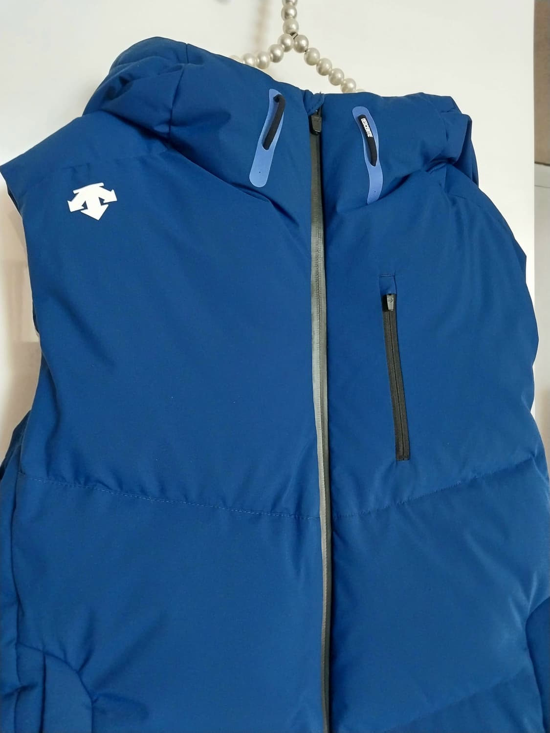 데상트 후드 패딩베스트 상품이미지4