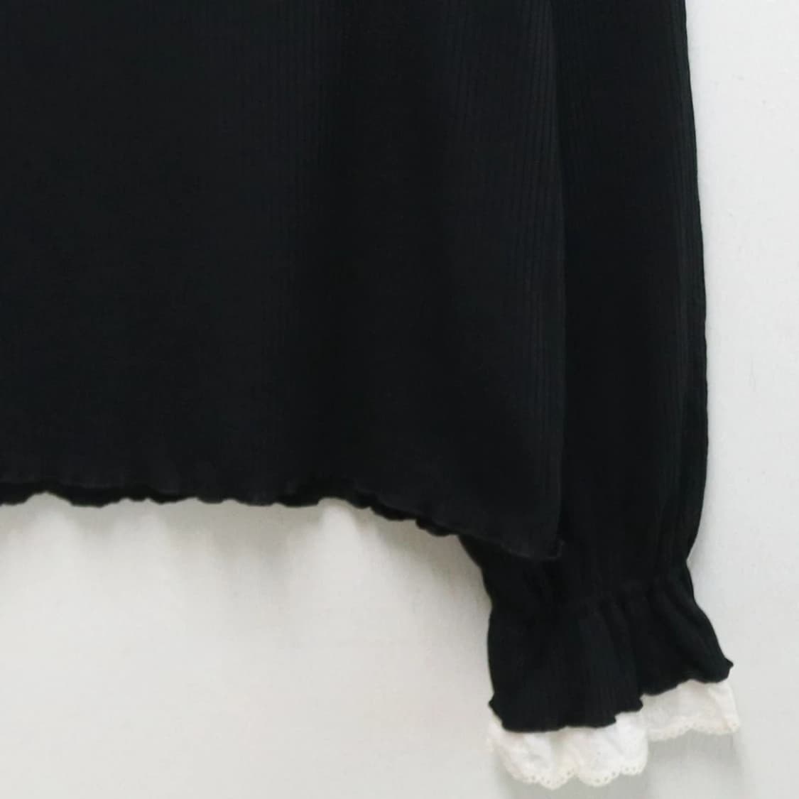 [미사용품] APRES JOUR 레이스 프릴 블라우스 61150 상품이미지4