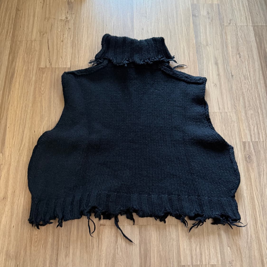 [PERVERZE] crash turtle sleeveless knit 상품이미지4