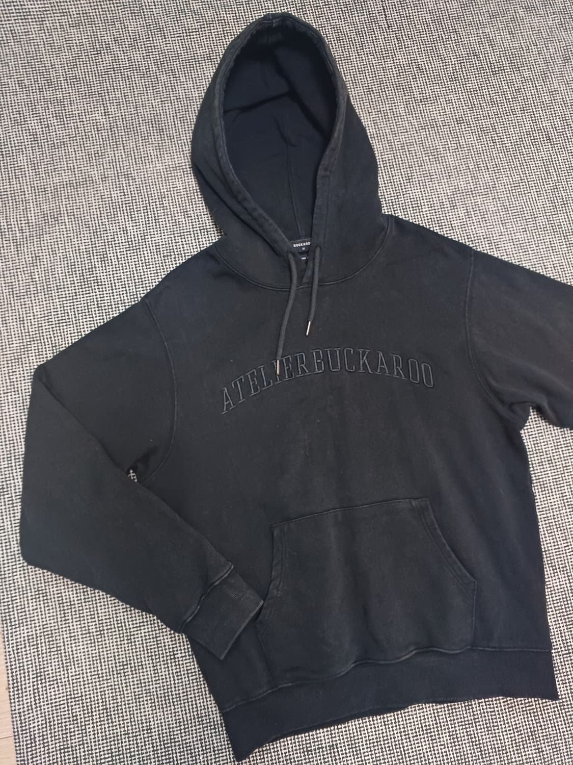 버카루(BUCKAROO) 아뜰리에 자수 후드티 상품이미지1