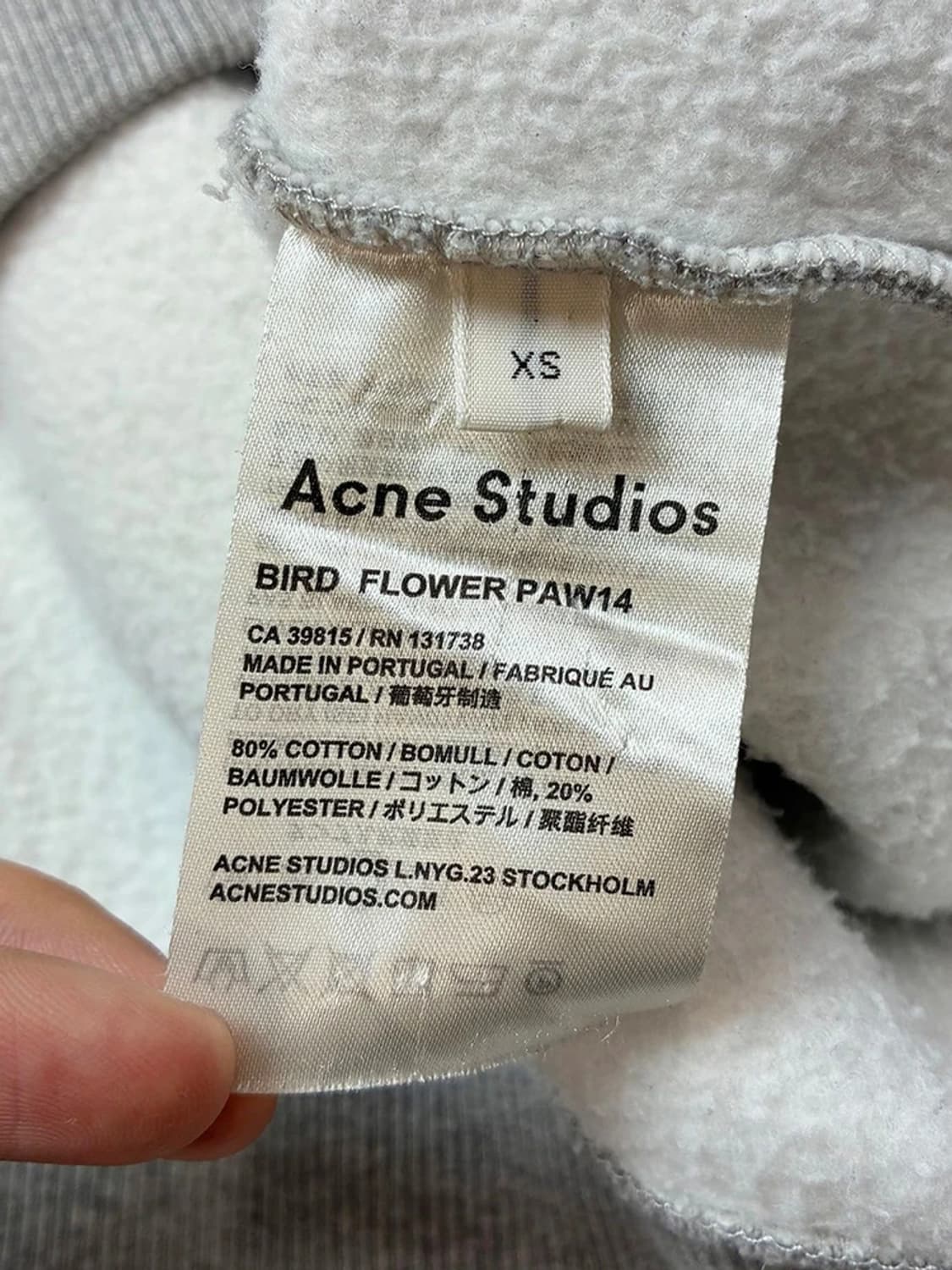 아크네스튜디오 버드 플라워 그래픽 크롭 맨투맨 PN5328 상품이미지9