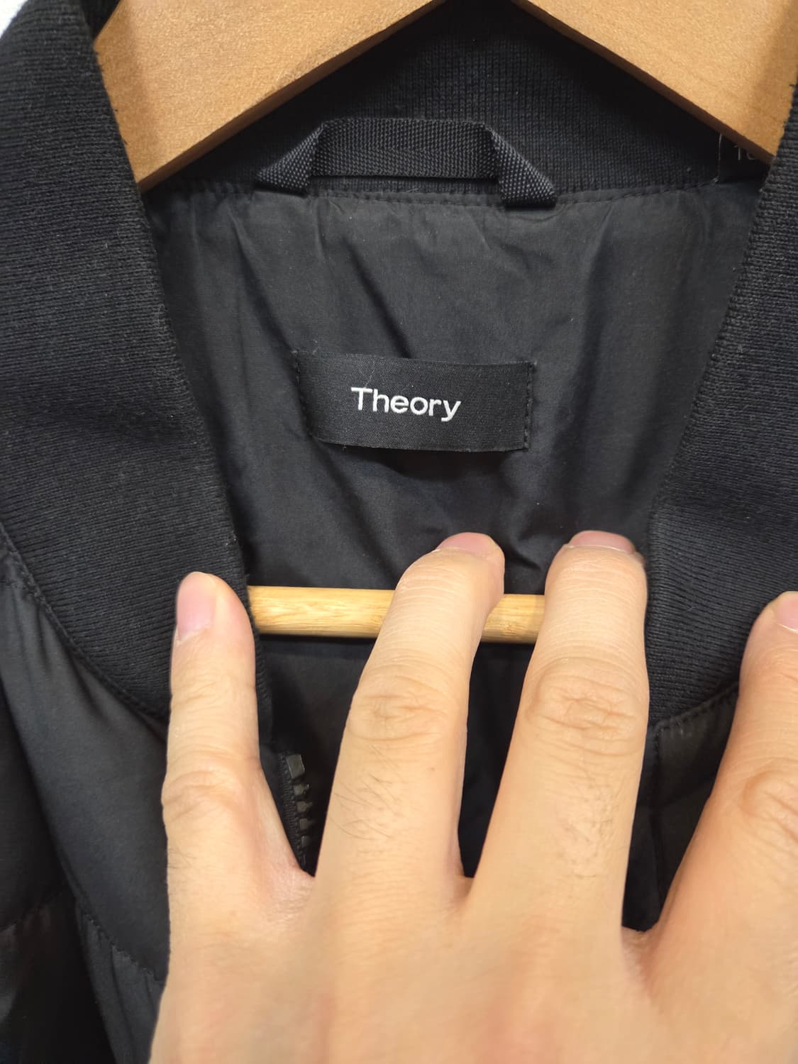 띠어리 노카라 경량패딩 xl 상품이미지3