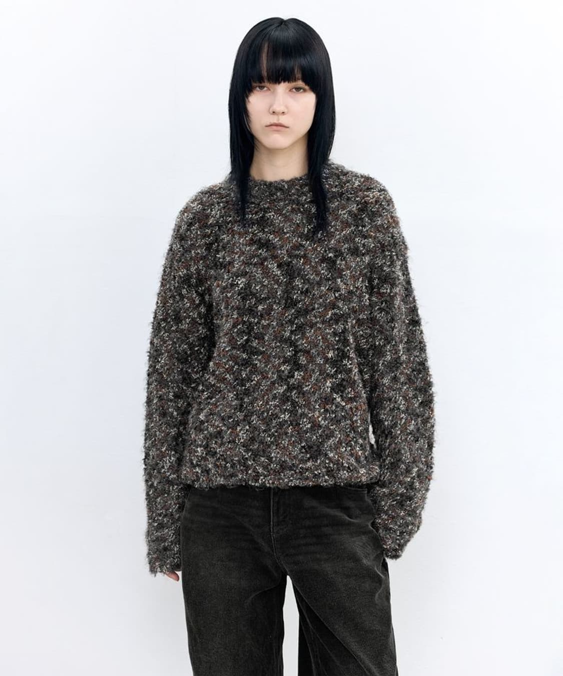 인사일런스 우먼 멀티 부클 니트 차콜 상품이미지4