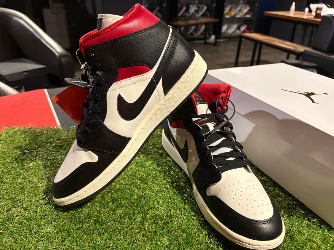 [새상품/w285]조던1미드 블랙짐레드 정가이하 상품이미지2