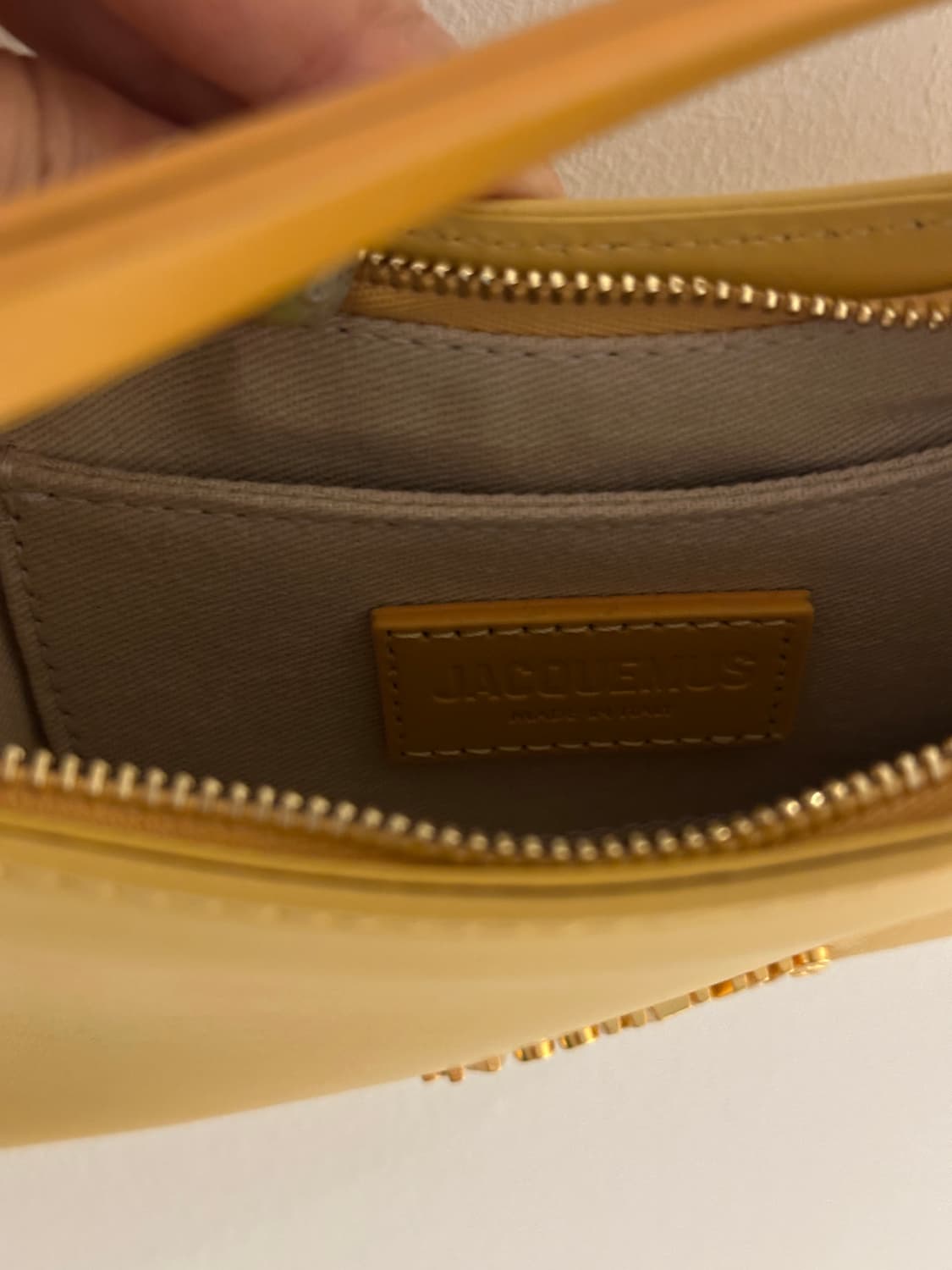 자크뮈스- 르 비쥬 펄 비디드 숄더백 더스티 옐로우 상품이미지5