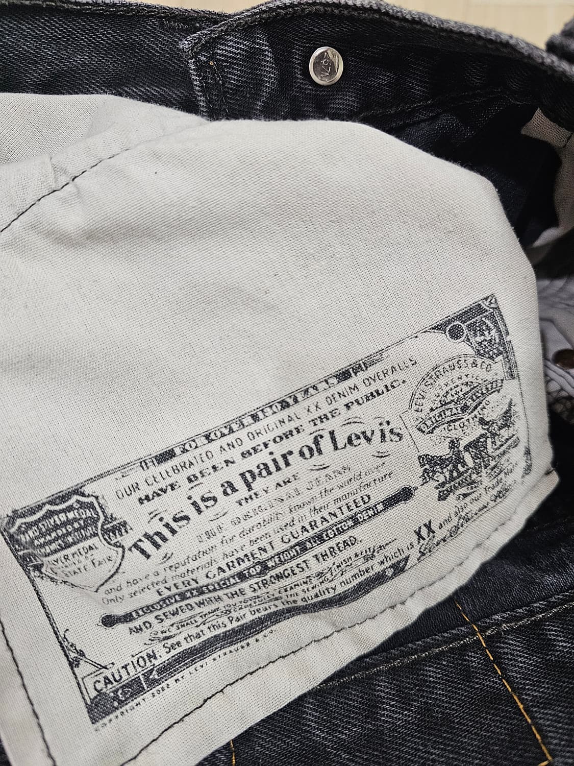 [32] 리바이스 501 흑청 데님 팬츠 상품이미지6