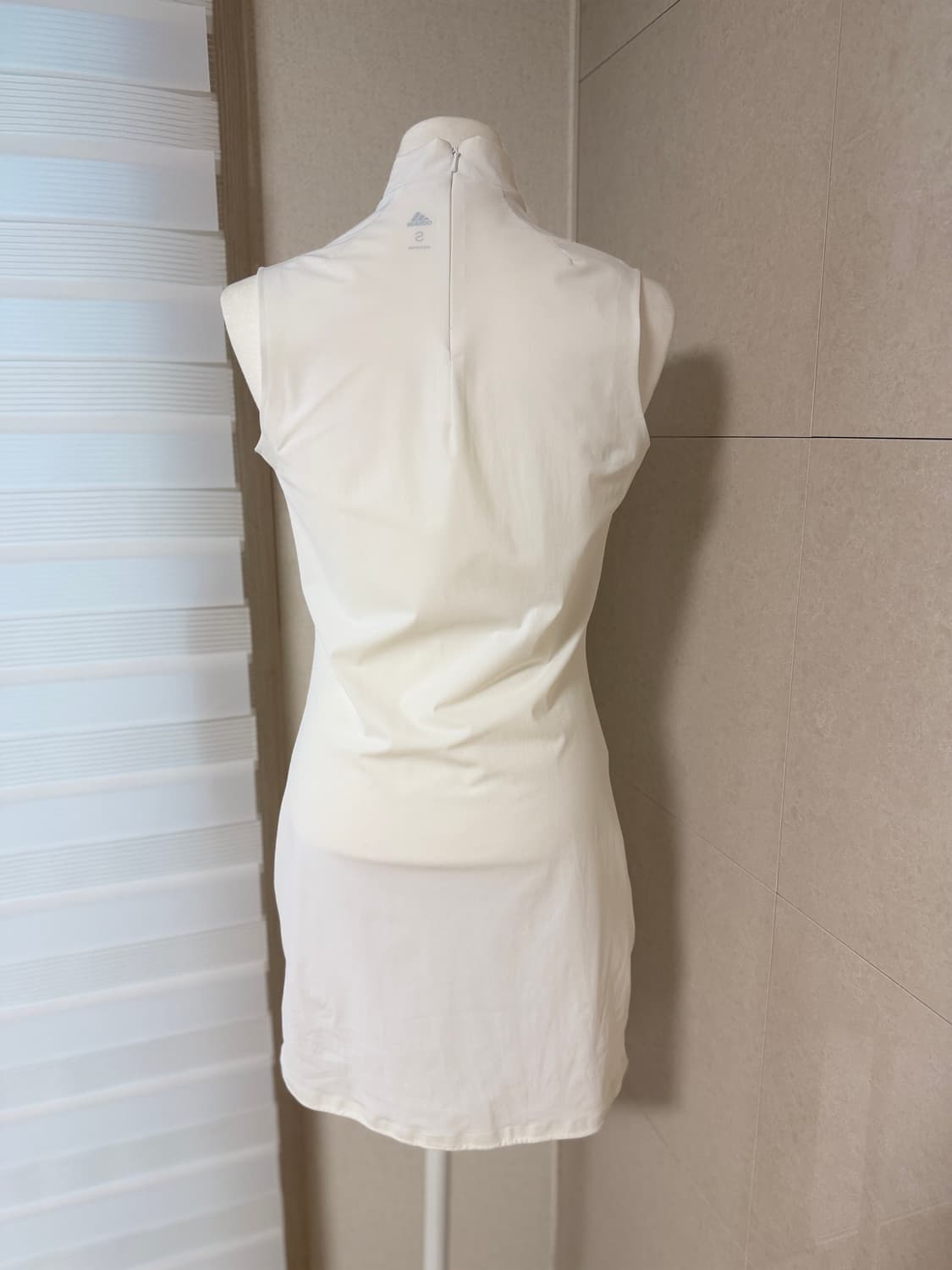 아디다스 민소매 나시 골프 미니 원피스 화이트 S 상품이미지3
