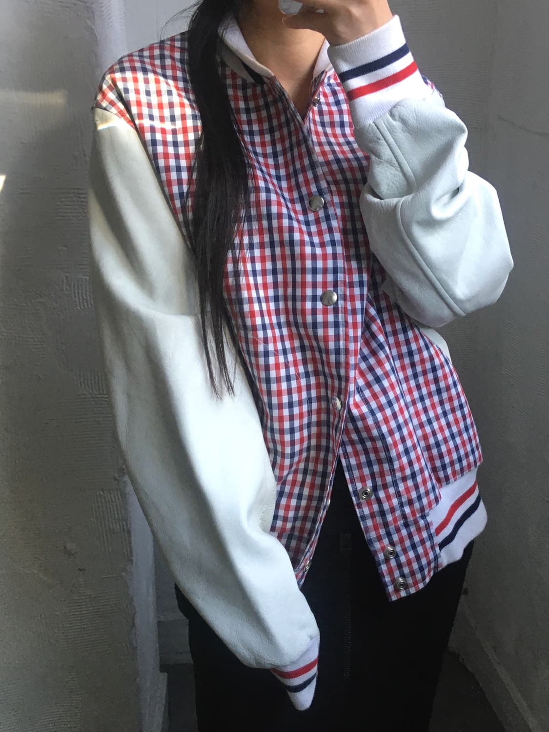 THOM BROWNE 톰브라운 체크 레더 스타디움 자켓 상품이미지5