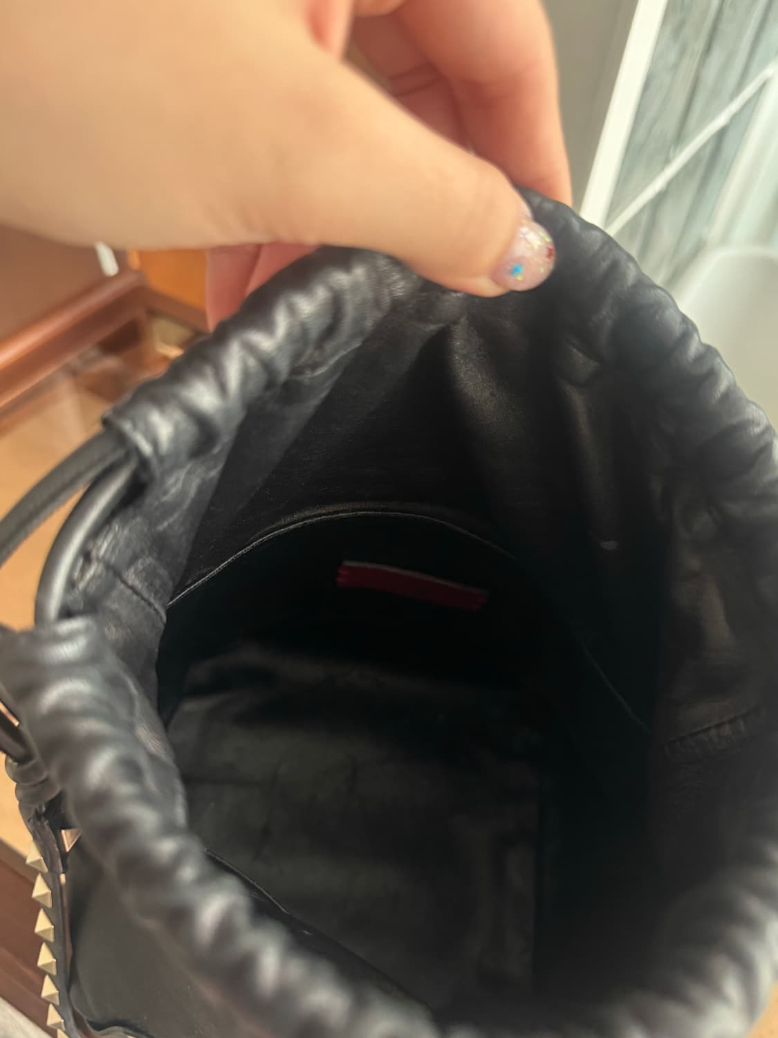 발렌티노 블랙 스터드 숄더백 복조리백 상품이미지4