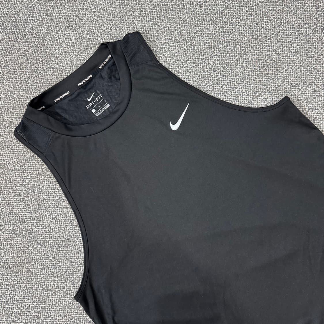 나이키 남여공용 스위프트  드라이핏 러닝 탱크 탑 상품이미지3
