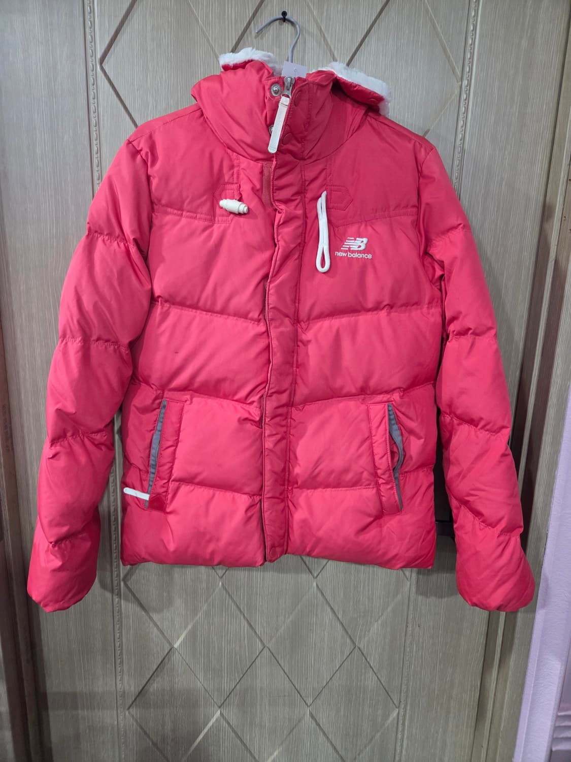 뉴발란스 핑크패딩 상품이미지1