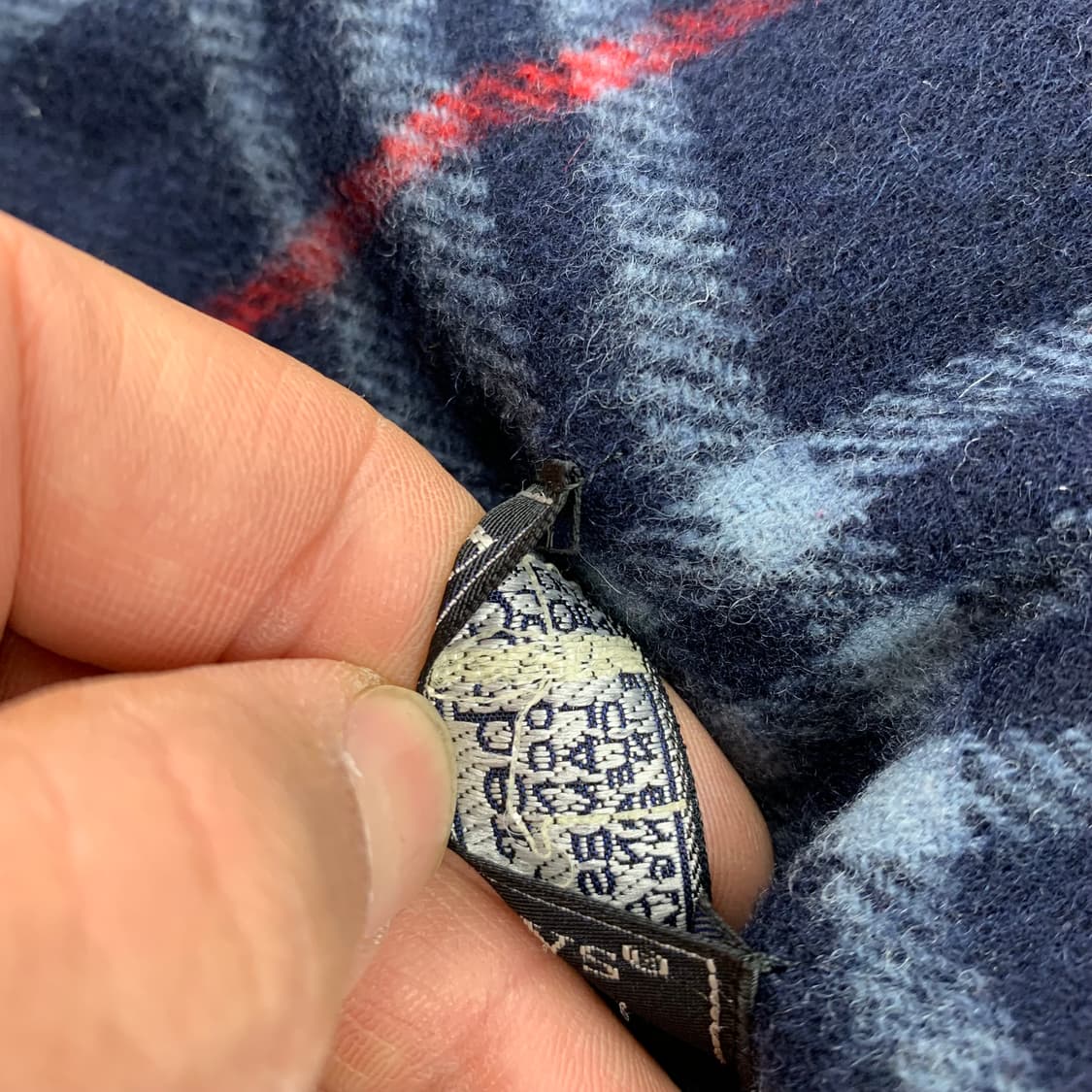 정품 버버리 네이비 노바체크 램스울 머플러 상품이미지4