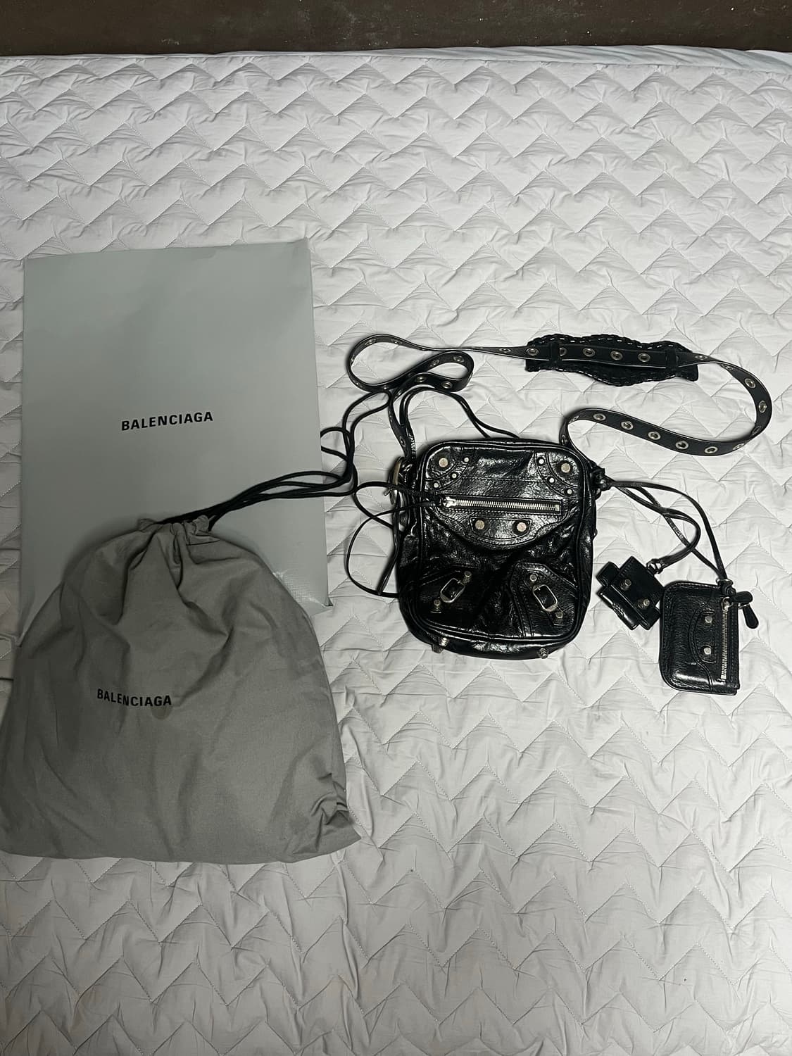 발렌시아가 르카골 크로스바디백 상품이미지1