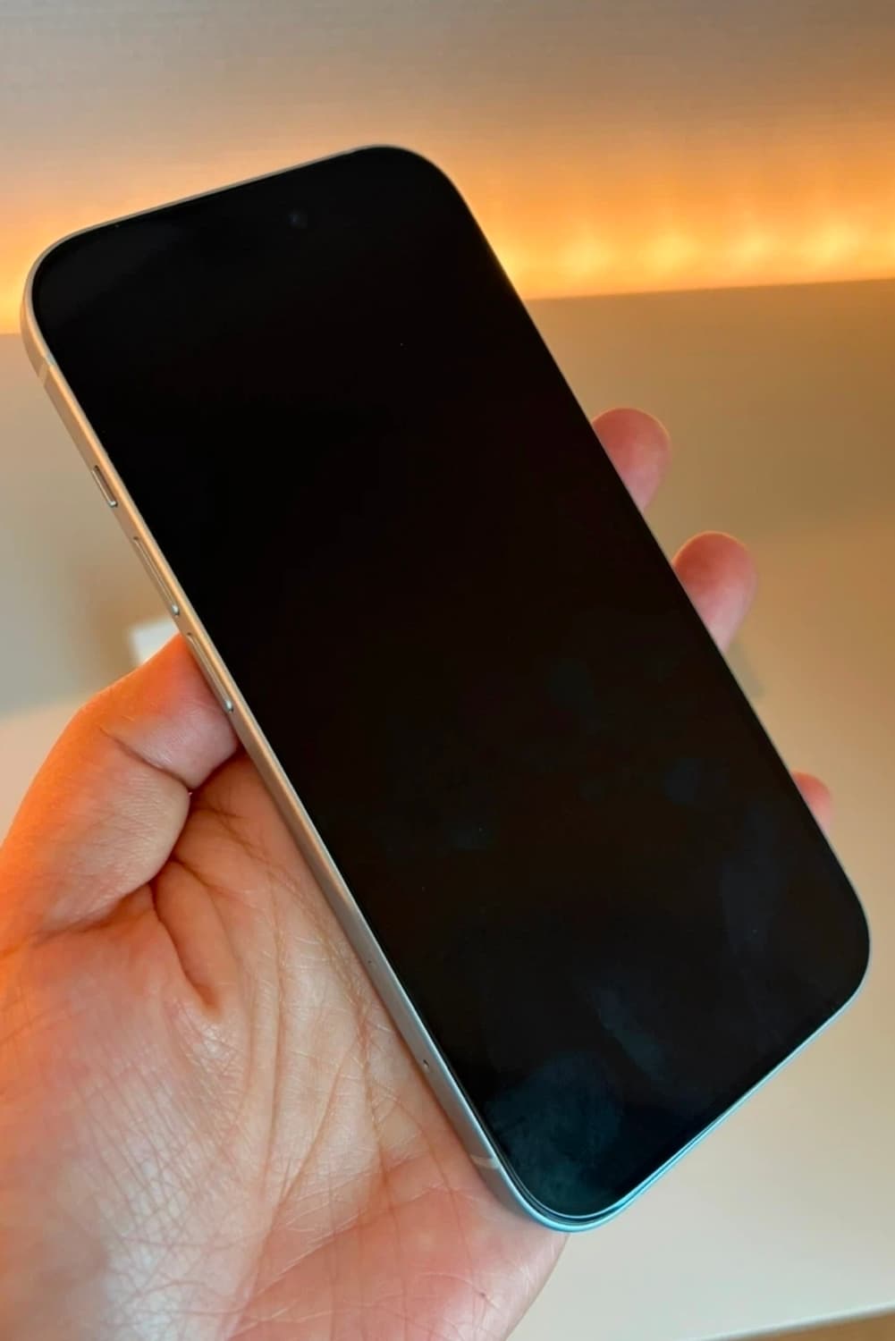 아이폰 15 블루 256 카메라무음 상품이미지9