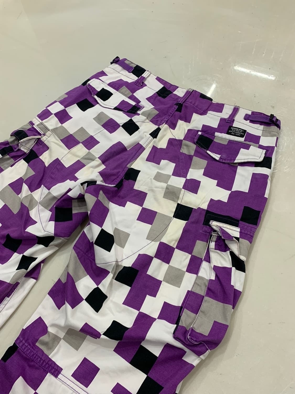 Supreme cargo pants 후루츠패밀리