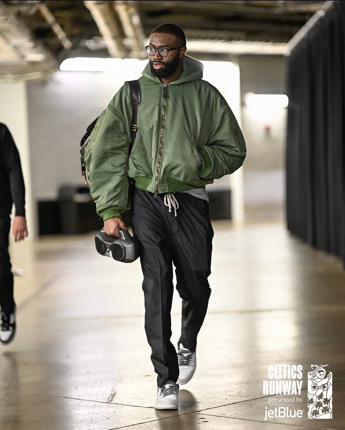 발렌시아가 봄버 자켓 상품이미지1