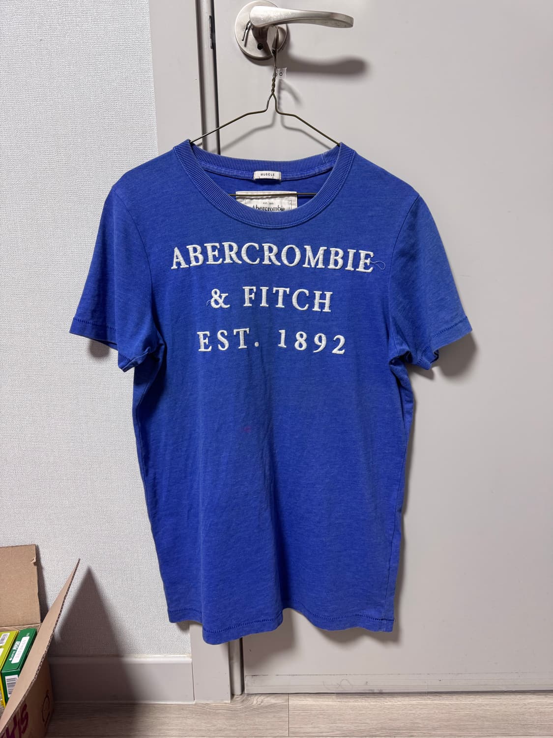 아베크롬비 반팔 티셔츠 블루 상품이미지1