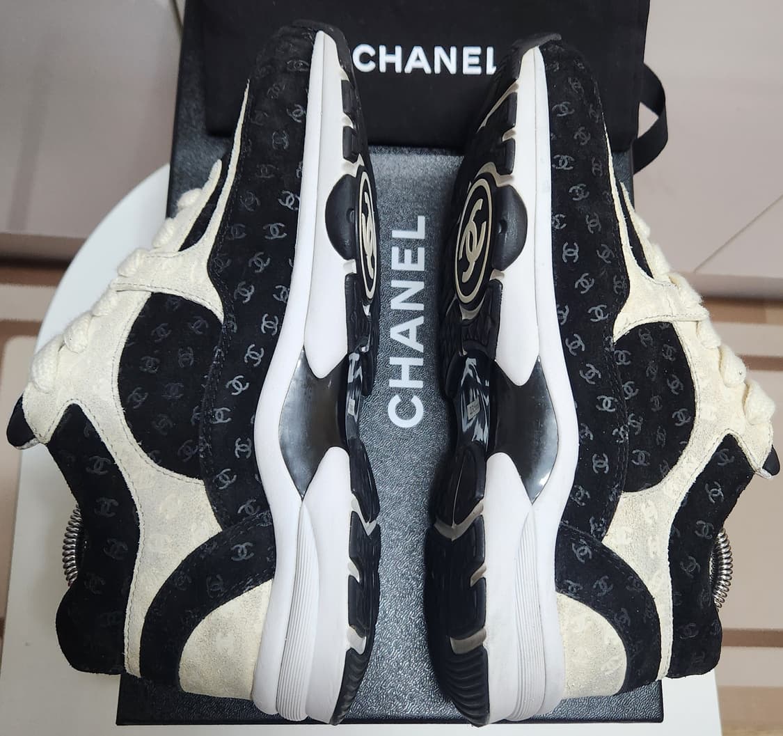 [정품] 샤넬 스니커즈 운동화 CC로고 카프스킨 프린티드 롤오버 36.5 상품이미지4