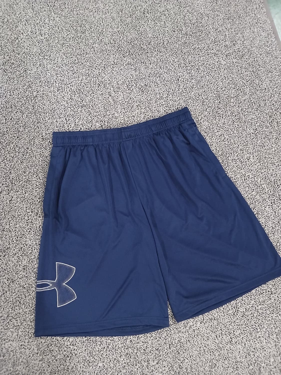 언더아머 HEATGEAR 기능성 반바지 L  상품이미지1